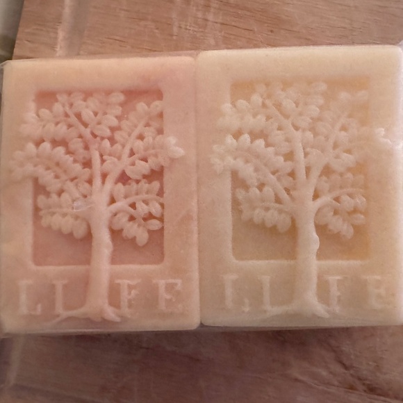 SOAP BOX $20 for 5 LBS of PREMIUM SOAPS W/CLAYS, ESSENTIAL OILS, NATURAL INGRED. - Picture 17 of 17